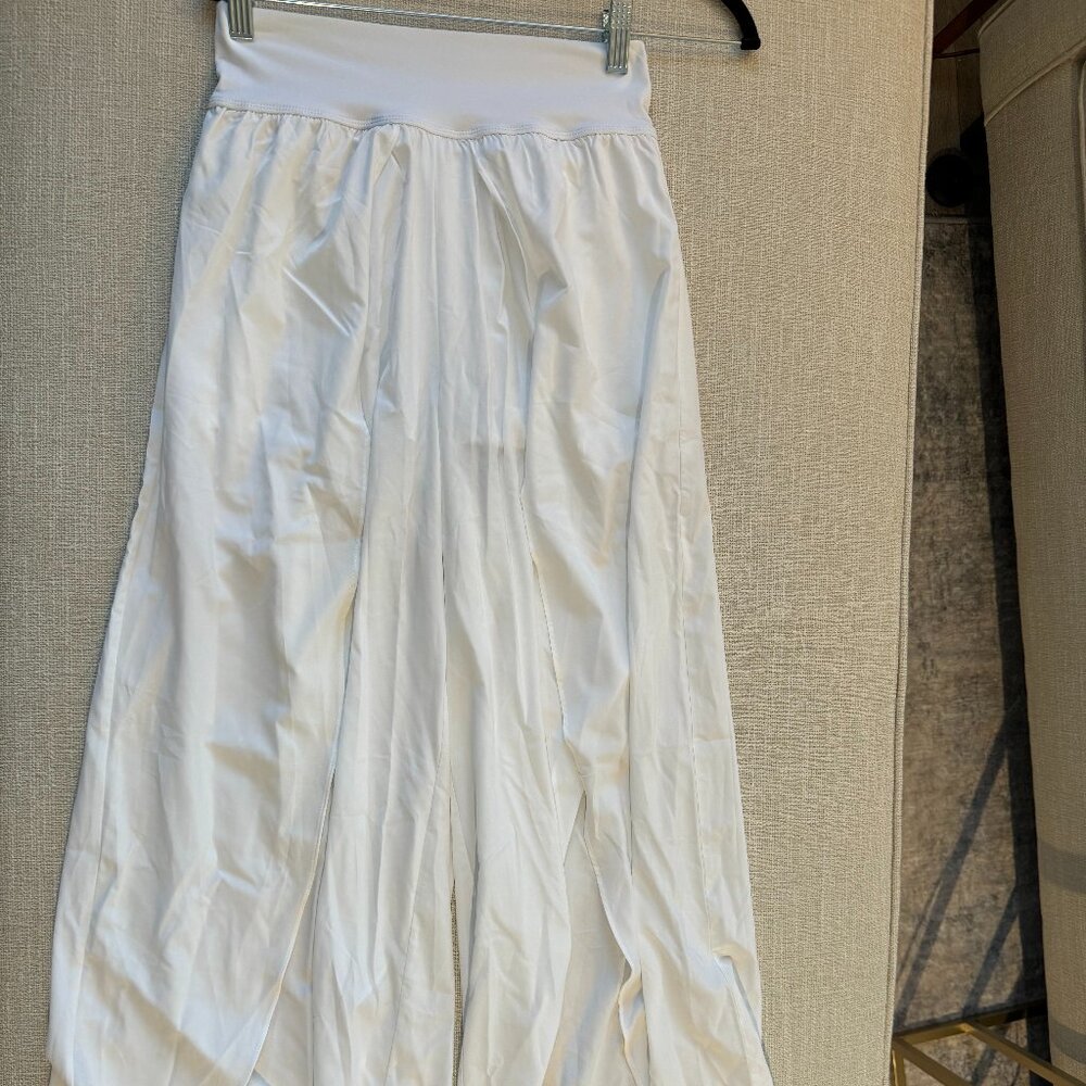 Halara Breezeful Flowy Pants in White